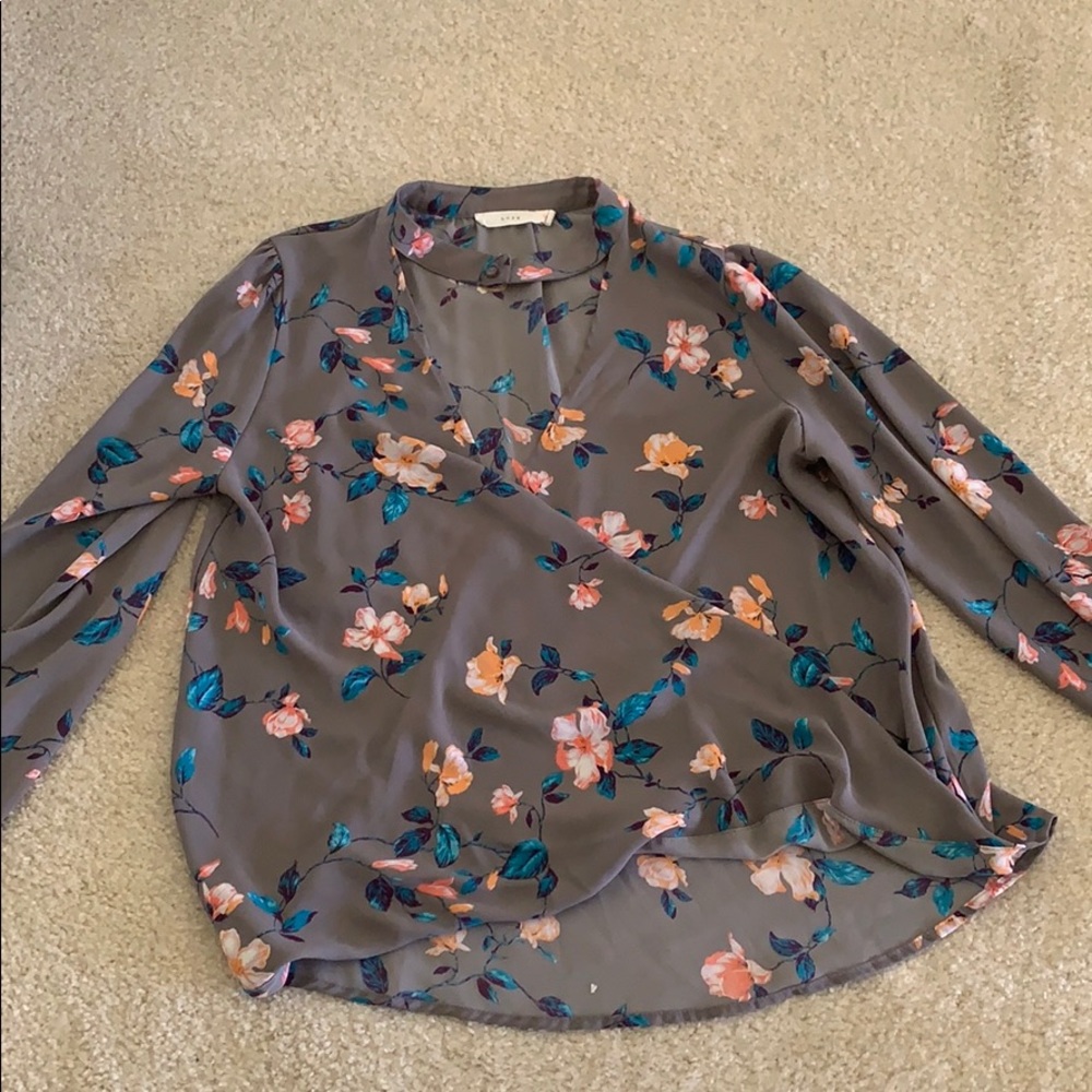 Lush grey floral long sleeve blouse
